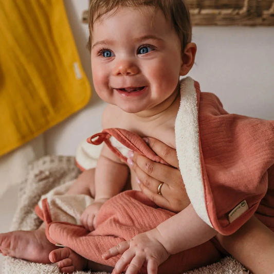 Roze hydrofiele babydoek baby sfeer