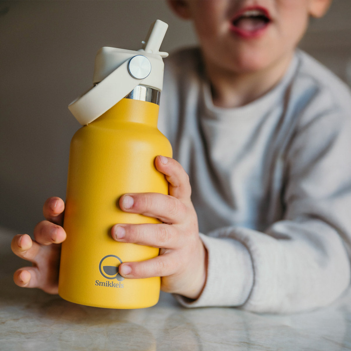 Smikkels RVS thermos drinkfles geel sfeer