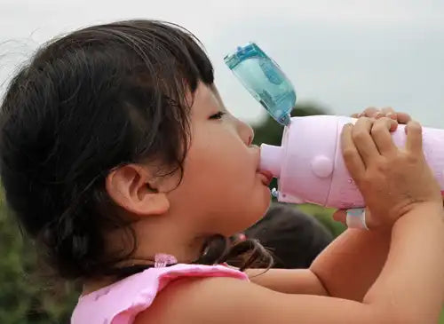 Onderzoek: schadelijke chemicaliën in herbruikbare plastic drinkflessen