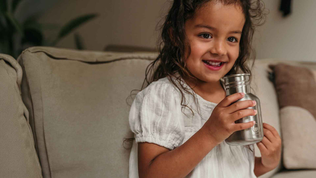 RVS drinkfles voor je kind: 4 hardnekkige fabels en wat er wél klopt