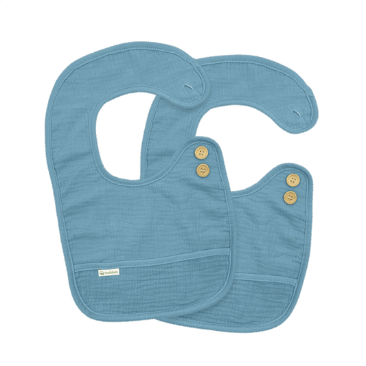 Set blauwe slabbetjes L van Smikkels met houten knoopjes, hydrofiele voorzijde en badstof achterzijde