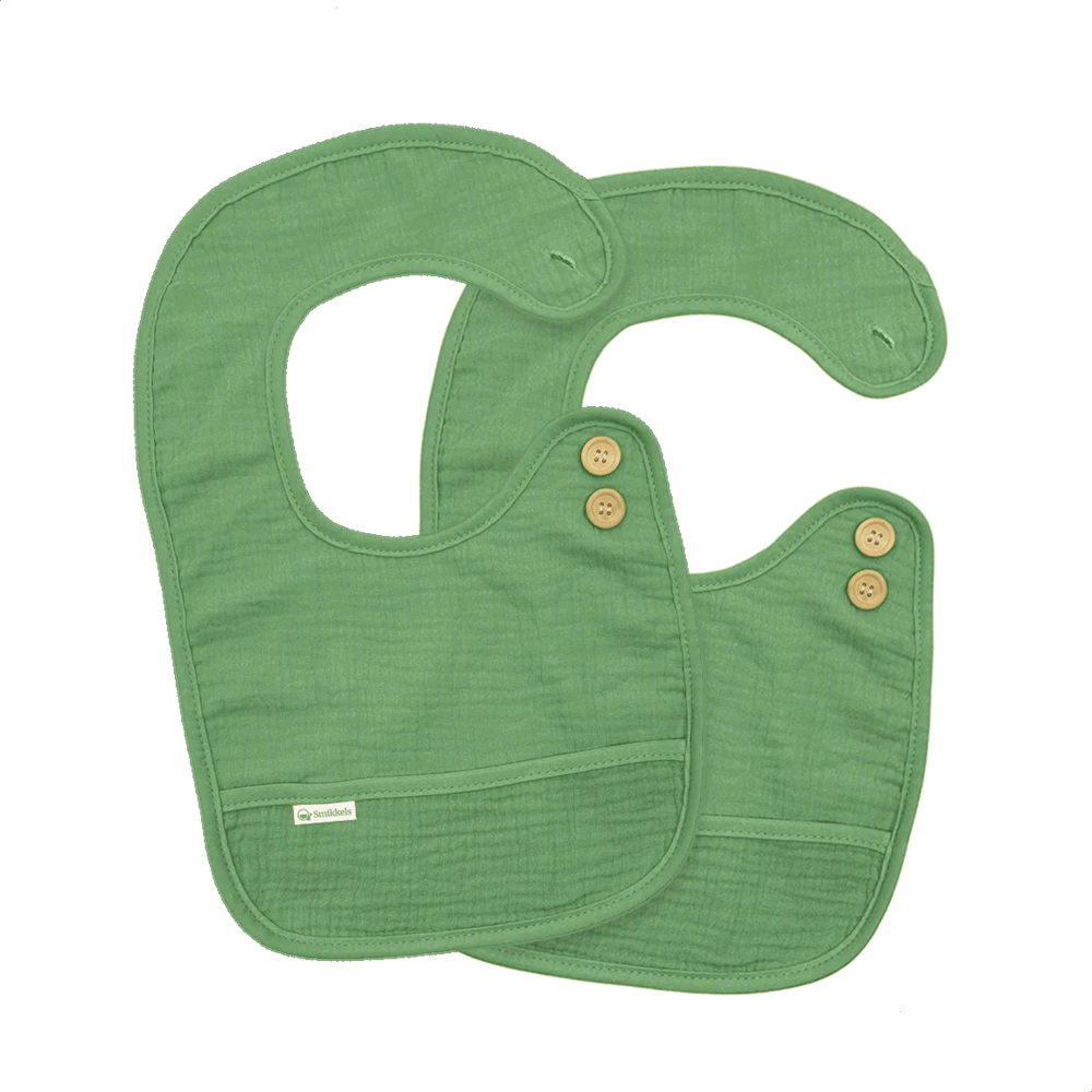 Set groene slabbetjes L van Smikkels met houten knoopjes, hydrofiele voorzijde en badstof achterzijde