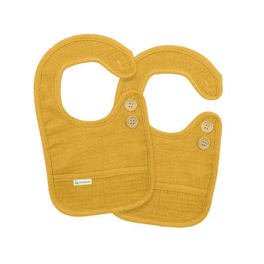 Set gele slabbetjes S van Smikkels met houten knoopjes, hydrofiele voorzijde en badstof achterzijde